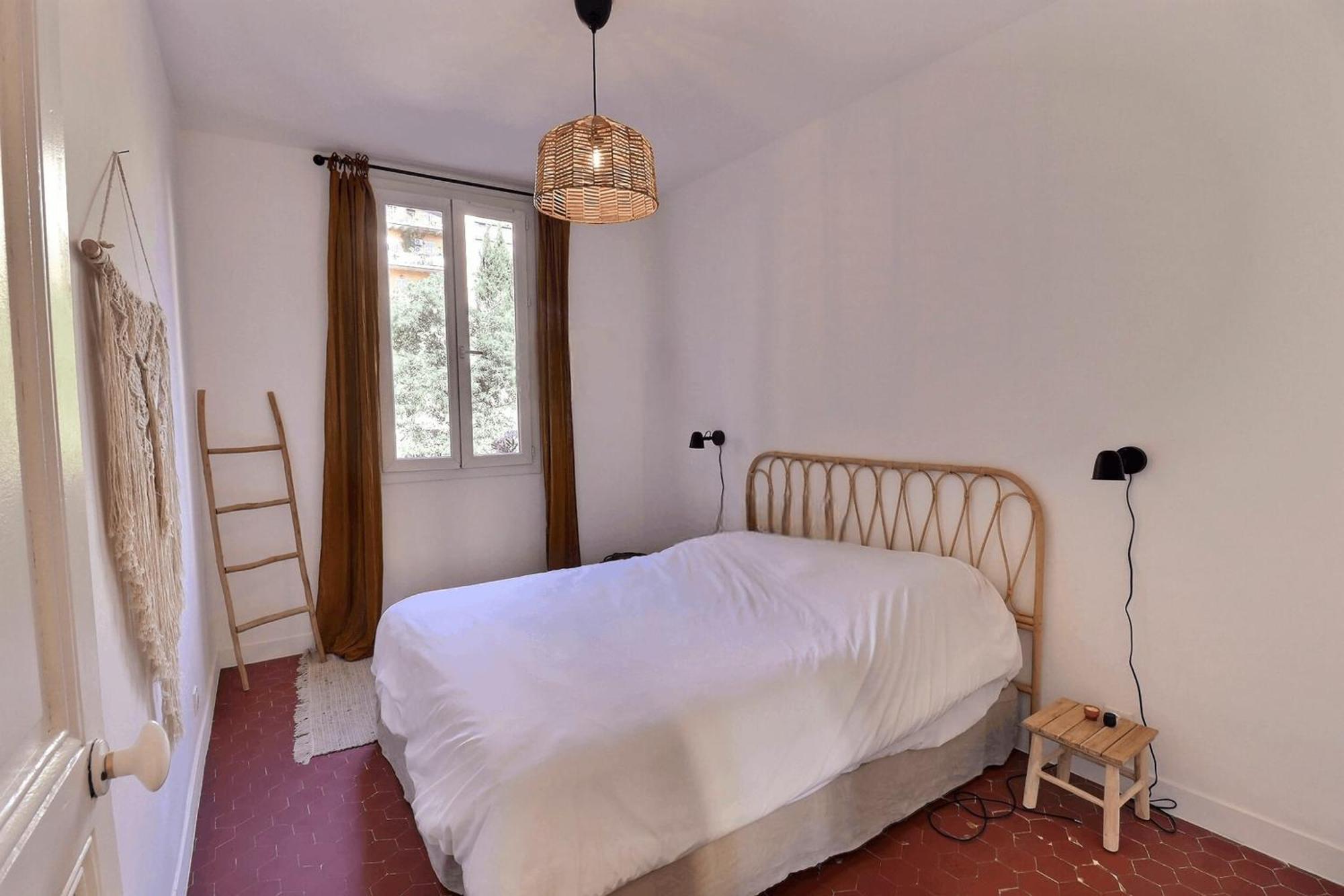 Spacious T3 In The Heart Of Apartment *